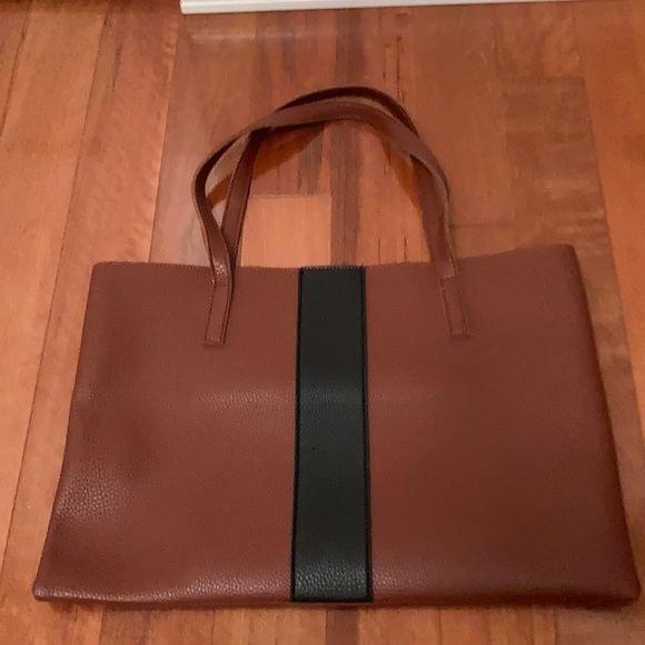 Vince Camuto Handbags - Vince Camuto tote